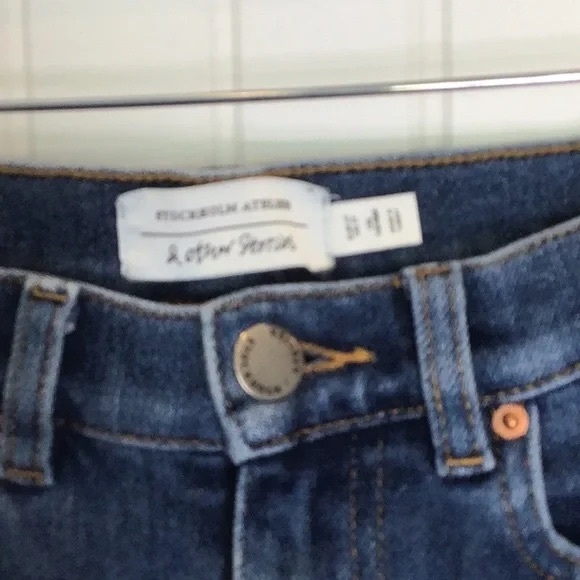 💖& Other Stories | Cropped Raw Hem Jeans Size 27 - Picture 9 of 11